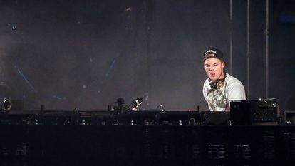 O DJ Avicii, em uma apresentação em 2015.