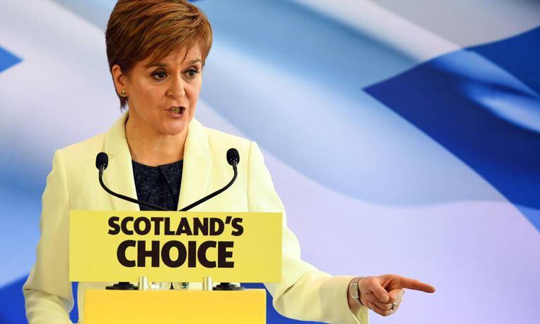 A chefa do Executivo escocês, Nicola Sturgeon, em Edimburgo, nesta sexta-feira.