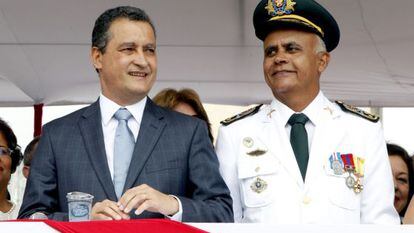 O governador baiano, Rui Costa, e o comandante da PM.