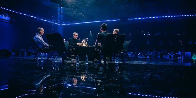 Especialistas em renda básica universal debatem em uma mesa redonda no Slush (evento tecnológico em Helsinque), em 1 de dezembro.