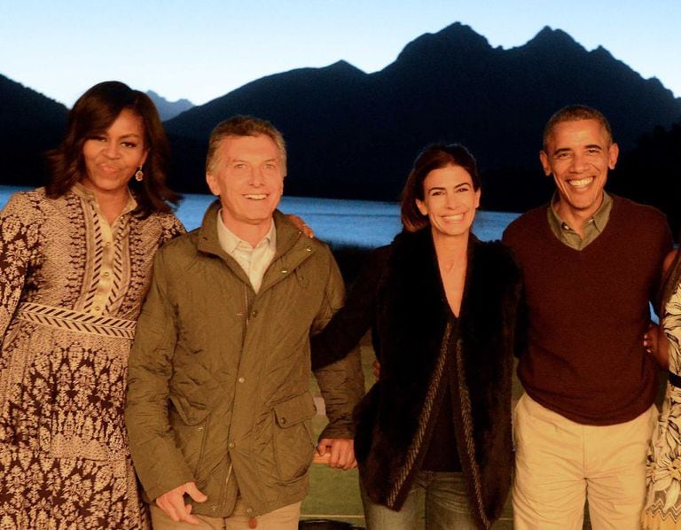 O presidente da Argentina, Mauricio Macri, e seu par dos Estados Unidos, Barack Obama, junto às primeiras damas em San Carlos de Bariloche, Neuquén, Argentina.