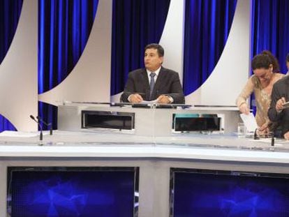 A&eacute;cio Neves e Dilma Rousseff em debate no SBT.