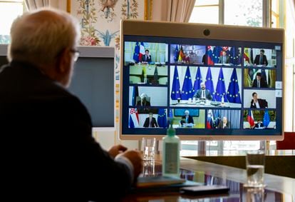 Vários presidentes e primeiros-ministros da UE durante a reunião por videoconferência do Conselho Europeu, nesta quinta-feira.