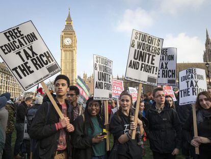 Protesto em Londres contra as taxas e por uma educação gratuita em novembro.