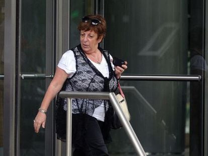 Promotora Viviana Fein saindo da casa de Nisman em 27 de janeiro.