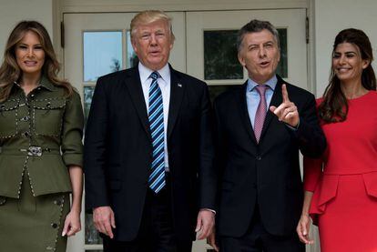 Melania e Donald Trump, ao lado de Mauricio Macri e a mulher, Juliana Awada, na quinta-feira na Casa Branca.