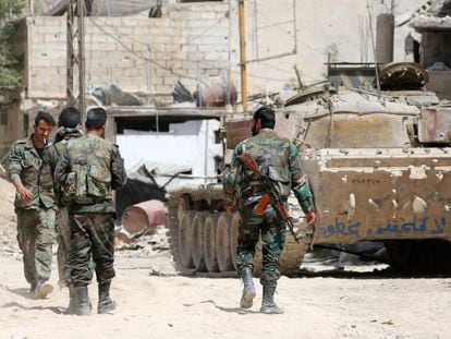 Exército sírio na região do suposto ataque químico em Duma