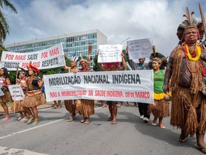 Mobilização dos povos Pataxó, Tupinambá e Pataxó Hã-Hã-Hãe contra a municipalização da saúde indígena, em Brasília.