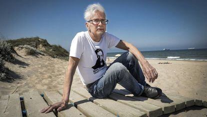 Eduard Limonov na terça-feira, na praia valenciana de El Saler.