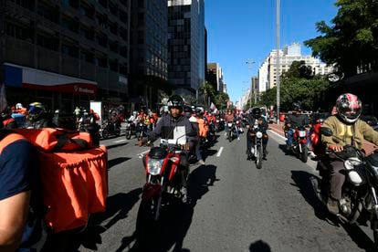Motociclistas fazem protesto na Av. Paulista durante a paralisação dos entregadores de aplicativos, em 1º de julho de 2020.
