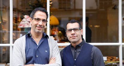 Yotam Ottolenghi, cozinheiro e escritor israelense, e, à direita, seu sócio palestino Sami Tamimi.