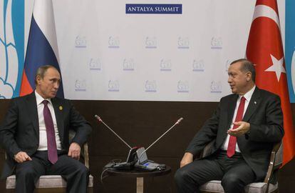 Os presidentes da Rússia Vladimir Putin, e Turquia, Recep Tayyip Erdogan, em um encontro em 2015.