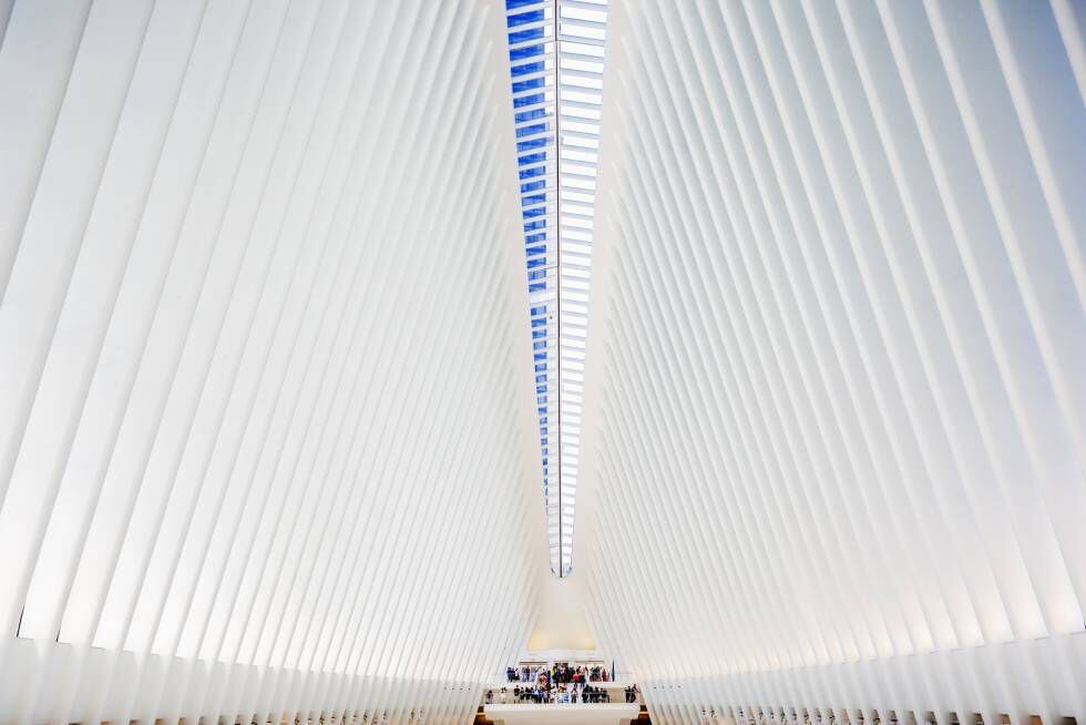 Interior do Oculus, projetado por Santiago Calatrava, em Nova York.
