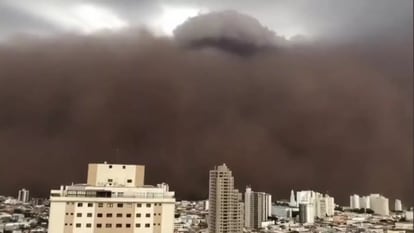 Tempestade de areia na cidade de Franca, interior paulista, no início de outubro.