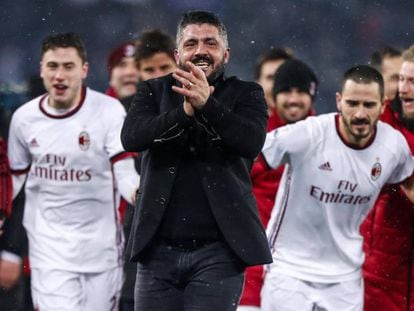 Gattuso celebra após o Milan bater a Lazio na Copa da Itália.