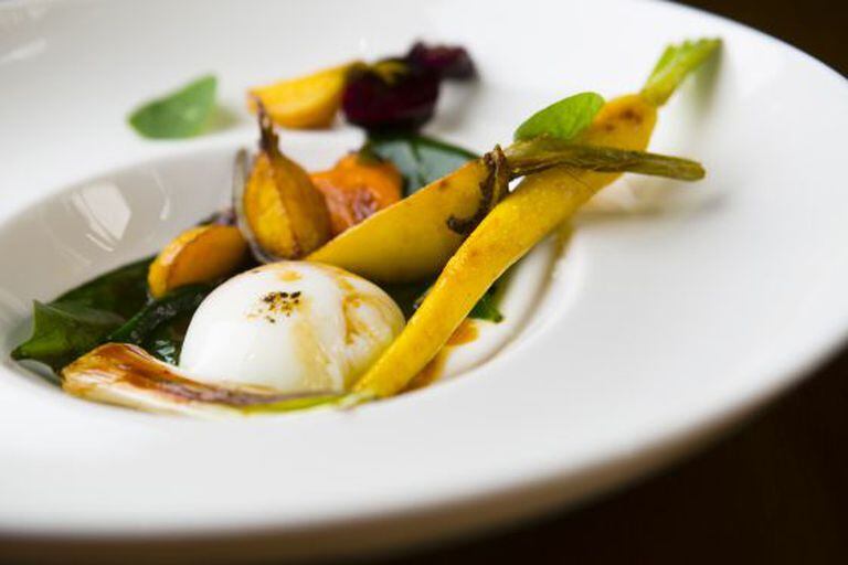 Receita do Eau French Grill com alimentos da horta.