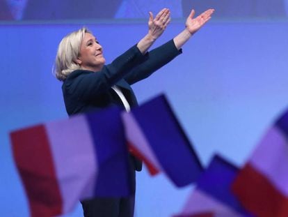 Marine Le Pen no lançamento da campanha para as eleições europeias, neste domingo em Paris