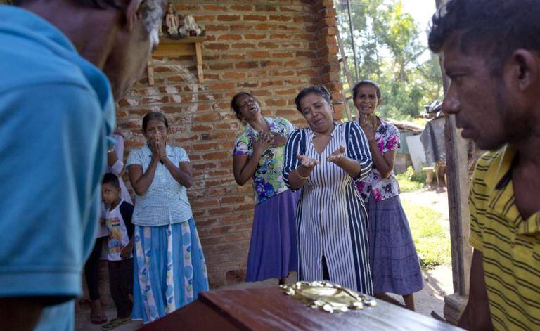 Velório de uma das vítimas dos atentados em Negombo, Sri Lanka, nesta segunda-feira