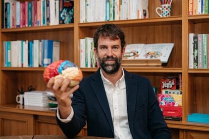Rafa Guerrero lança ‘O cérebro infantil e adolescente’, que tem como objetivo explicar as funções cerebrais de uma forma pedagógica, útil e simples. 