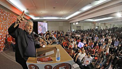 Lula discursa no Congresso do PT.