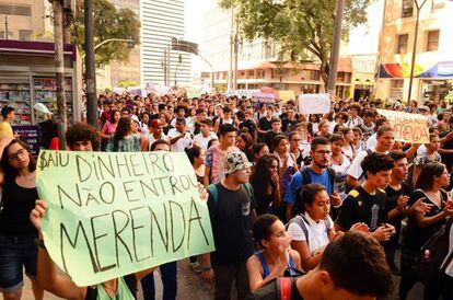 Protesto de secundaristas contra escândalo da merenda