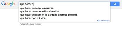 Pesquisa do Google, em espanhol, que completa sozinho a frase "o que fazer... se estiver entediado"