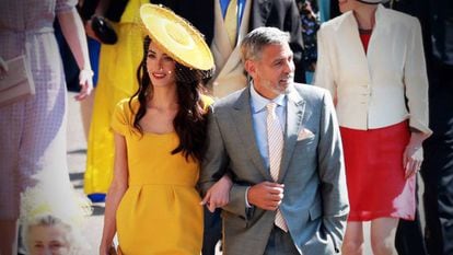 George e Amal Clooney, ao chegarem ao casamento.