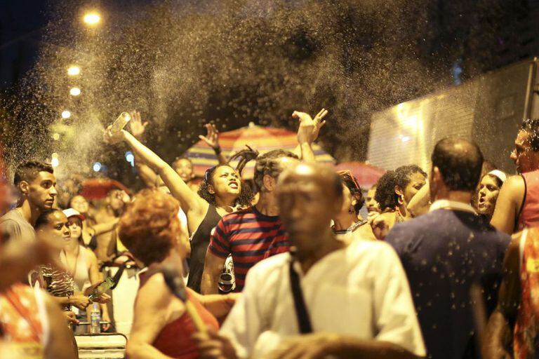Bloco de pré-carnaval no centro de São Paulo