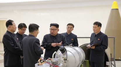 Kim Jong-un inspeciona suposta nova bomba de hidrogênio.