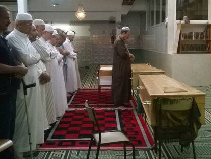 Cerimônia pelas vítimas na mesquita Ar-Rahma, em Nice