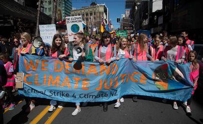Marcha de estudantes em Wellington (Nova Zelândia), nesta sexta-feira.