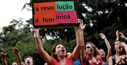 Marcha feminista em São Paulo. 