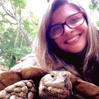 Natalia Rizzo, que estuda a evolução das tartarugas na USP.