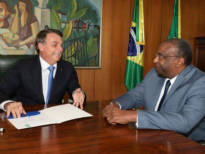 Decotelli entregou carta de demissão a Bolsonaro nesta terça-feira.