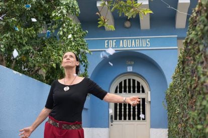 Cena de 'Aquarius' com Sônia Braga.