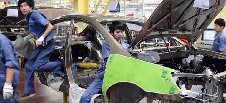 Trabalhadores em uma fábrica da Chery.