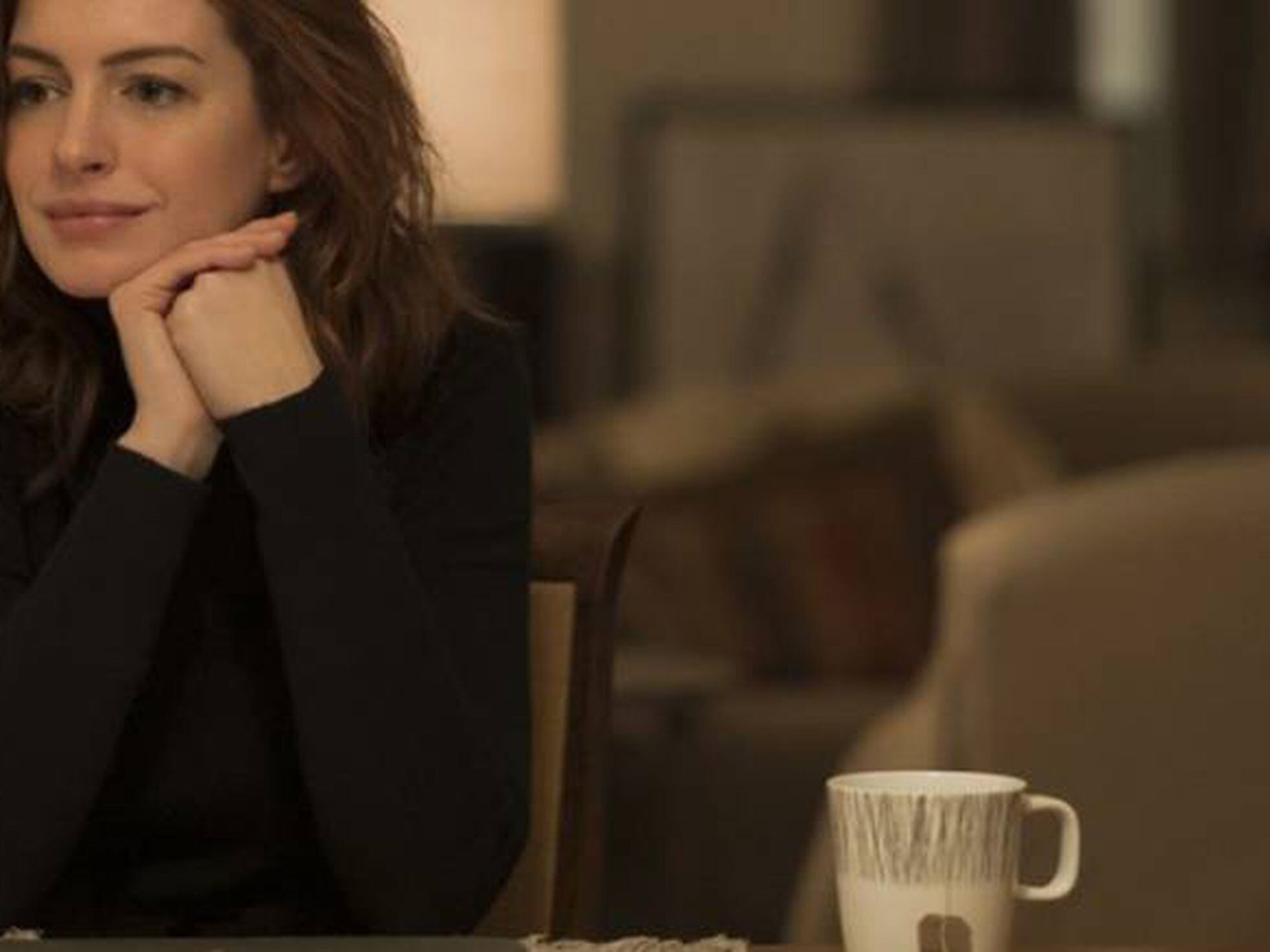 Protagonizado por Anne Hathaway, 'Modern Love' ganha seu primeiro