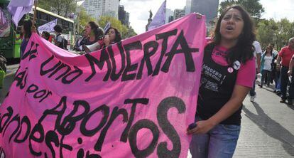 Protesto no México para exigir a despenalização do aborto na América Latina.