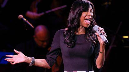 Natalie Cole, durante apresentação em março.