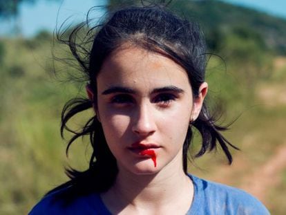 Bia (Valentina Herszage), 15 anos, protagoniza o filme.