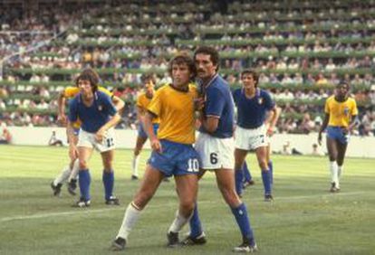 Zico é marcado por Claudio Gentile, da Itália, na Copa de 1982.