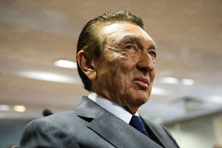 O senador Edison Lobão.