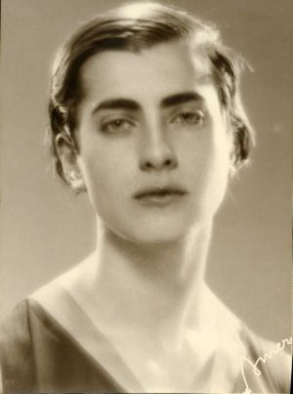 A escultora e pintora espanhola Marga Gil Roësset, em 1932.