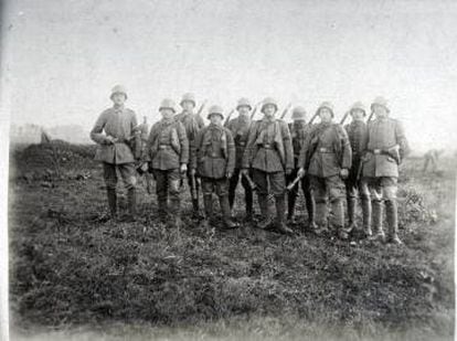 Tropas alemãs preparadas para o combate em 1916.