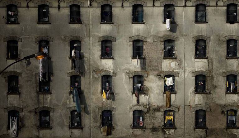 A fachada de um presídio paulista.
