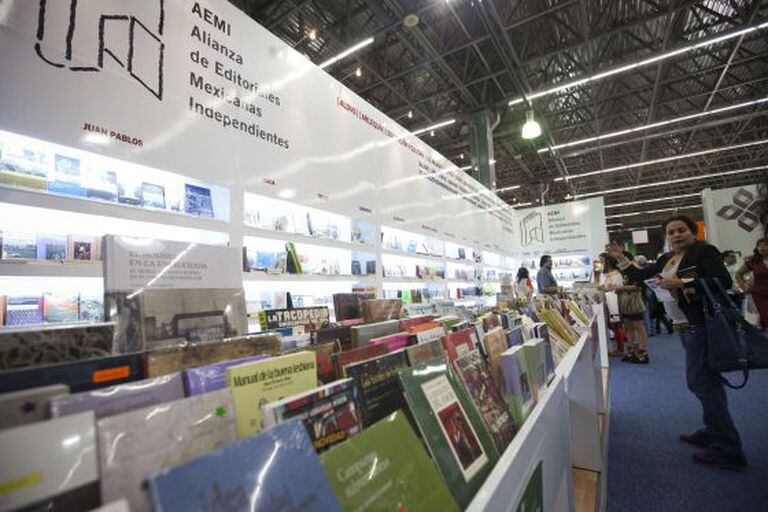 O estande da AEMI na FIL Guadalajara.