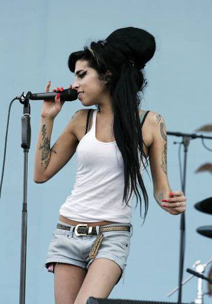 Amy Winehouse no Festival da Ilha de Wight, Inglaterra, em junho de 2007.