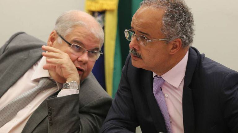 O deputado Lúcio Vieira Lima e Vicente Cândido (PT), relator da reforma política.