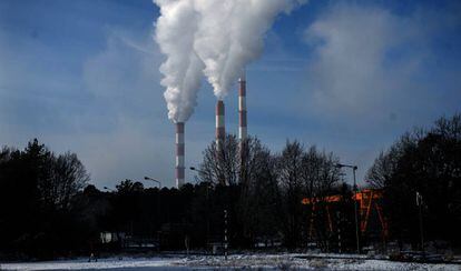 Central termoelétrica a carvão de Dolna Odra, na Polônia.