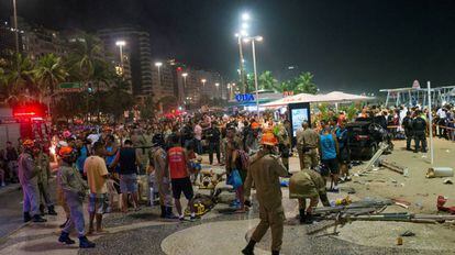 Movimentação no calçadão de Copacabana após o atropelamento de 17 pessoas na quinta-feira, 18 de janeiro